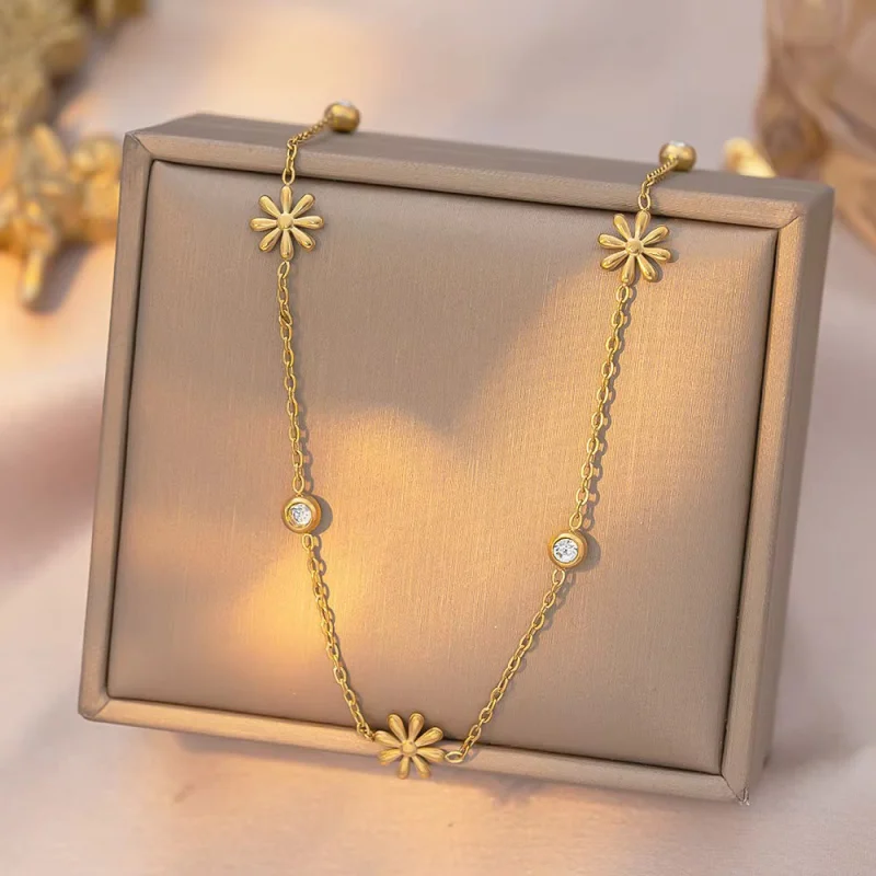 SOLÉA Necklace
